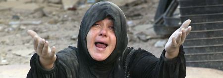 Die Terroristen verbreiten Angst und Schrecken.