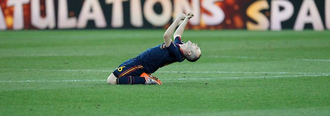 Spanien Weltmeister der Schmerzen: Iniesta bestraft brutale Holländer