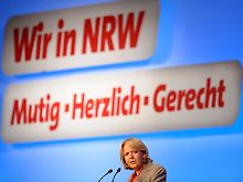 SPD-Landesvorsitzende Kraft steht vor dem Einzug in die Düsseldorfer Staatskanzlei.