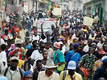Haitianer prostieren gegen die Regierung Prévals.