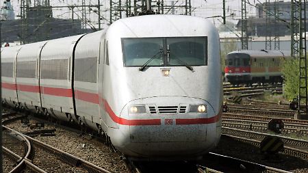 Bahn-Kritiker führen die Vorfälle auf den harten Sparkurs des Unternehmens zurück.
