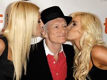 Hugh Hefner mit Freundinnen. 