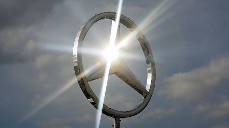 Der Daimler-Stern leuchtet wieder heller.  