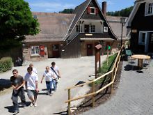 Schon 1998 lag die Arbeit vor, die die Taten der Lehrer thematisierte.