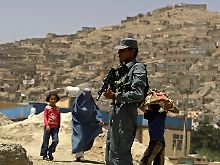 Afghanischer Polizist in Kabul - bald ohne internationale Unterstützung?
