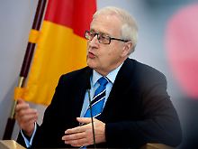Rainer Brüderle will Firmen schonen.