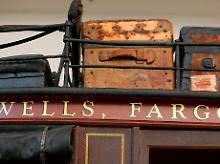Aus dem Staub der Prärie: Mitarbeiter von Wells Fargo lenken schon lange keine Postkutschen mehr.