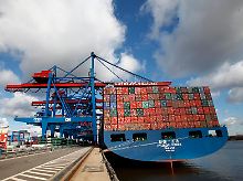 Containerterminal im Hamburger Hafen.