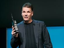 Im Januar erinnerte Nokia-Chef Kallasvuo auf einer Messe in Las Vegas daran, wie Mobiltelefone 1987 aussahen.