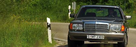 Ein ganz alltäglicher Youngtimer: Eine S-Klasse von Mercedes aus den 70er oder 80er Jahren ist auch heute noch problemlos einsetzbar. 