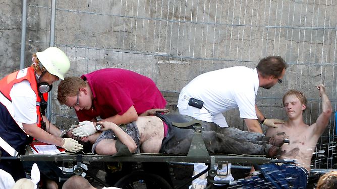 Viele Tote und Verletzte bei der Loveparade: Die Party wird zum Albtraum