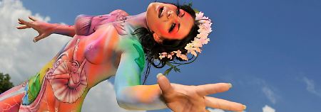 Hauptsache bunt, so will es das Model Charlotte Seidler.