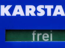 Parkhäuser und Ladenfläche in zahlreichen deutschen Innenstädten: Der Weg zur Rettung scheint endlich frei.