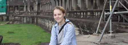 Emmeline Decker aus Dresden arbeitet in der sagenumwobenen Tempelstadt von Angkor Wat.