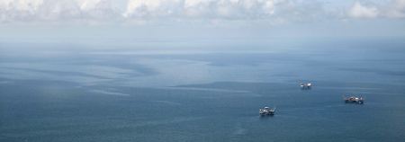 Der Ölteppich auf dem Meer ist laut US-Regierung kleiner geworden.