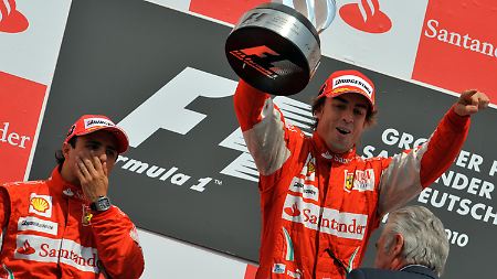 Das war abgesprochen: Sieger Fernando Alonso, rechts, und sein Teamkollege Felipe Massa.