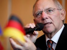 Mit der Verringerung der Ökosteuer-Rabatte will Schäuble 2011 eine Milliarde Euro und 2012 1,5 Milliarden Euro mehr einnehmen.