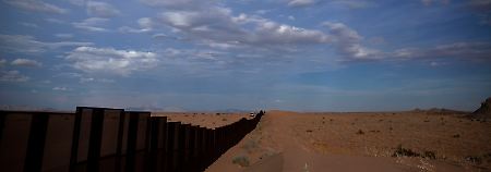 An der amerikanisch-mexikanischen Grenze in der Nähe von Yuma in Arizona.