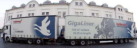 Aus 3 wird 2: Befürworter loben den geringeren Verbrauch der Gigaliner und erwarten weniger Verkehr.