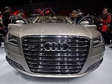 Audi A8 L W12 Quattro: Beim Anblick eines solchen Kühlergrills geraten Teile der neuen chinesischen Mittelschicht ins Träumen.