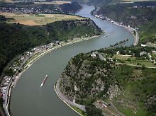 Loreleyfelsen bei St. Goar im UNESCO-Weltkulturerbegebiet Mittelrheintal.