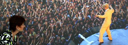 Der Star und die Menge: "David Bowie Worldtour 1983" von Denis O'Regan. 