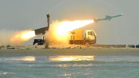 Noor-Rakete bei einem iranischen Manöver.