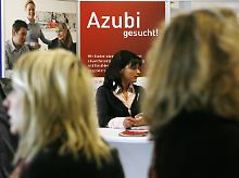 Dramatische Entwicklung: Für Tausende Lehrstellen fehlen die Bewerber - insbesondere in Ostdeutschland.