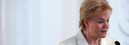 Erika Steinbach würdigt "die Charta der Vertriebenen" als "Absage an Revanche und Gewalt". 