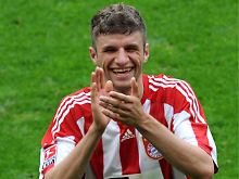 Längerer Vertrag, mehr Gehalt: Thomas Müller hat sich bis 2015 an Deutschlands Rekordmeister gebunden.