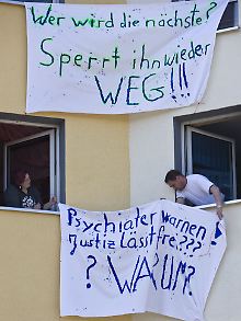 2008 im brandenburgischen Joachimstal: Die Einwohner wollen einen mehrfachen Vergewaltiger nicht zum Nachbarn.