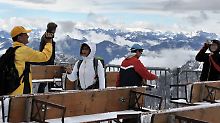 Schneedrama statt Sommerurlaub: Frau erfriert in den Alpen
