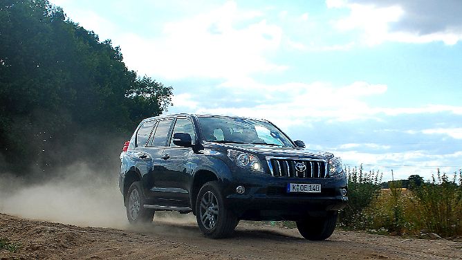 Toyota Land Cruiser: Unterwegs auf jedem Belag