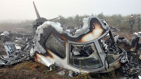 Das ausgebrannte Cockpit der Unglücksmaschine.