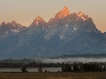 Der Panoramablick auf die Teton-Bergkette an der Ostflanke der Rocky Mountains. 
