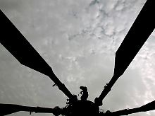 Frei nach Milton Friedman: "Zur Not muss auch Geld von Helikoptern abgeworfen werden." 