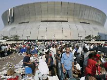 Das Gelände vor dem "Superdome" in New Orleans am 2. September 2005. 