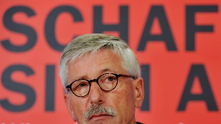 Ist er der "Fremde im eigenen Land"? Sarrazin muss sich erklären.