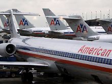 Maschinen der American Airlines auf dem O'Hare International Airport in Chicago.