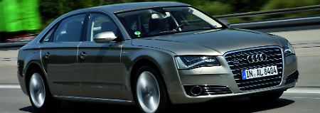 Trotz des Trends zu kleinen, aufgeladenen Motoren sterben die großen nicht aus: Im neuen Audi A8 L arbeitet ein Zwölfzylinder-Aggregat mit 500 PS.
