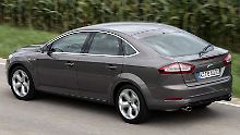 Der Mondeo wird als Fünftürer und als Kombi angeboten.