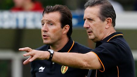 Versprechen keinen Sieg: Belgiens Nationaltrainer Georges Leekens und sein Assistent Marc Wilmots.