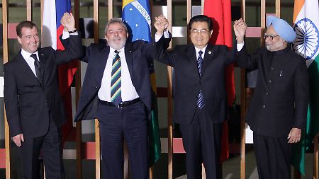Die Präsidenten der BRIC-Staaten (l-r): Medwedew (Russland), Lula (Brasilien), Hu (China) und Singh (Indien).