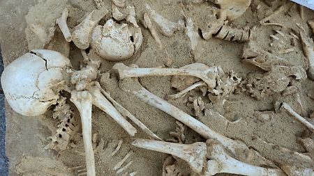 Mittelalterliche Skelette in Erfurt in einem Parkhaus: Sie waren hier vor elf Jahren bei Bauarbeiten von Archäologen entdeckt worden.