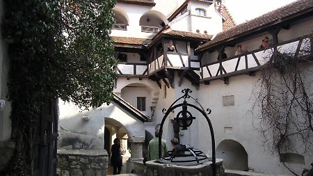 Wie im Buch: Die rumänische Königin Kestine Marie ließ die Burg in Bran im Jahr 1920 renovieren - inspiriert von Bram Stokers Roman "Dracula".