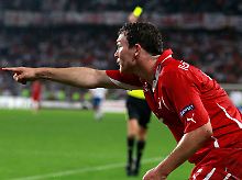 Der Schweizer Lichtsteiner musste mit einer Roten Karte vom Platz.