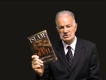 Terry Jones predigt Hass gegen den Islam.