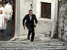 Man on the run! In "The American" läuft er um sein Leben - und die Liebe! 