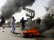 Afghanen protestieren in der Provinz Nangarhar.
