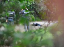 Der verdächtige Mann wurde in einem Park gefasst.